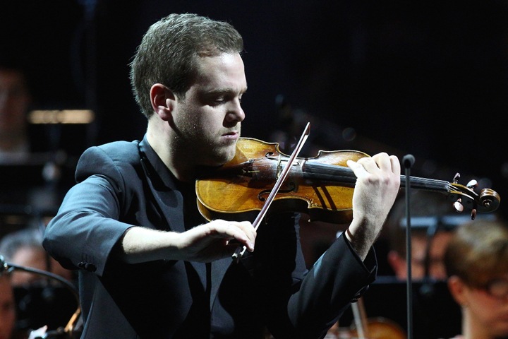 Скрипач-виртуоз и филармония дадут концерт в поддержку Новосибирской консерватории