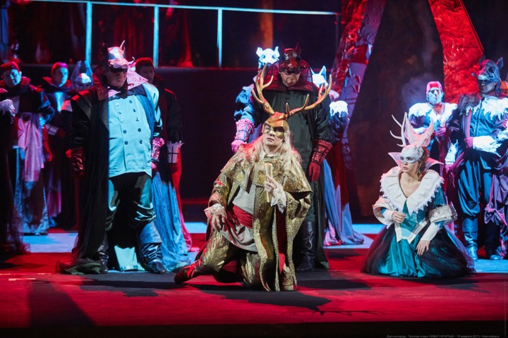 «Бал-маскарад» Верди в пуританском духе представили в Новосибирской опере