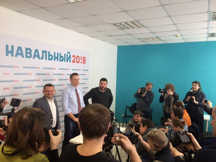 Навальный открыл президентский штаб в Новосибирске