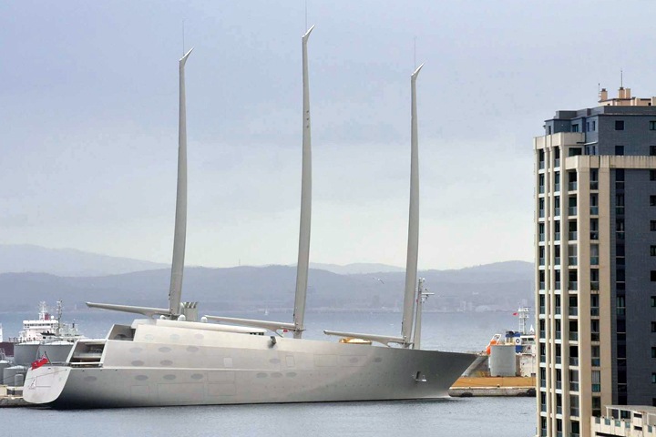 Яхту владельца Сибирской генерирующей компании арестовали в Гибралтаре