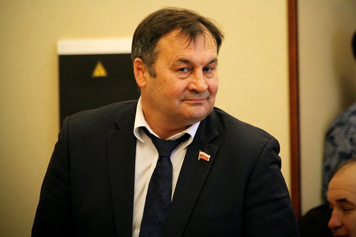 Депутат Бондаренко остался в «Похоронном доме»