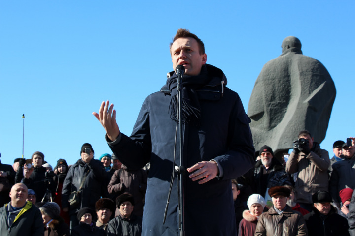 Навальный открыл президентский штаб в Барнауле
