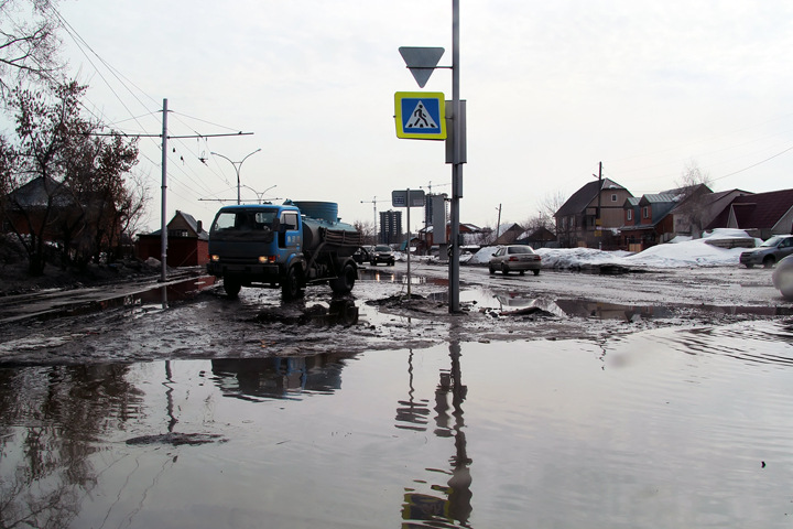 Глава комитета заксобрания попросил Городецкого разморозить 1 млрд на дороги