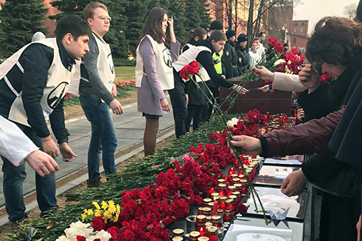 Новосибирские власти пообещали не сгонять людей на траурный митинг