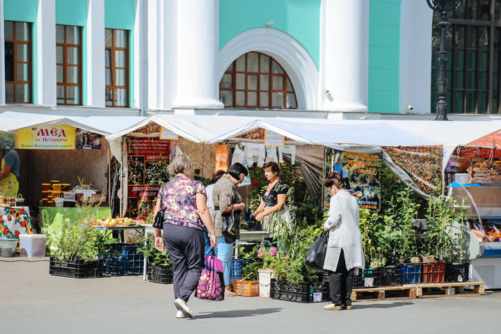 Ярмарки с низкими ценам пройдут в Новосибирске перед Пасхой