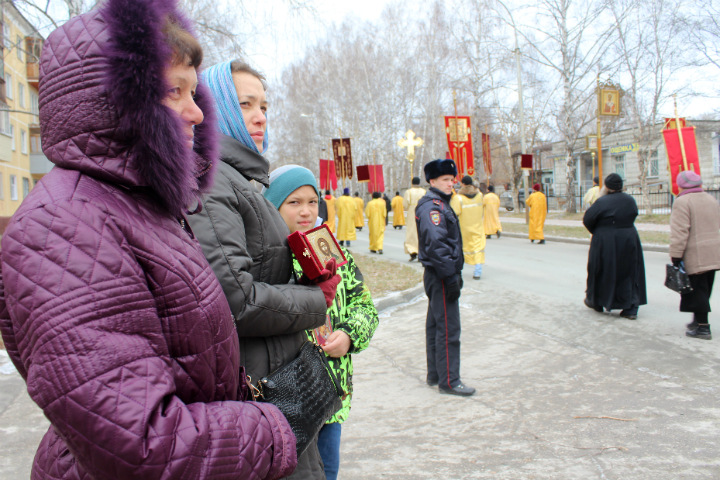 Пять улиц Новосибирска перекроют из-за крестного хода