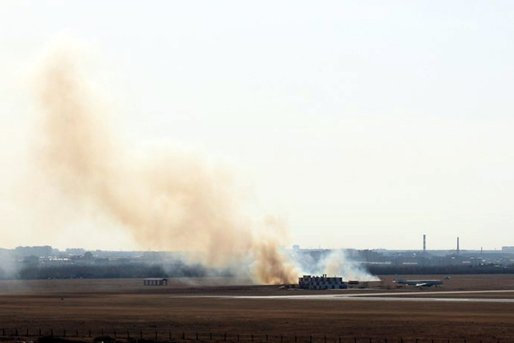 Пожар произошел на омском аэродроме во время визита Медведева