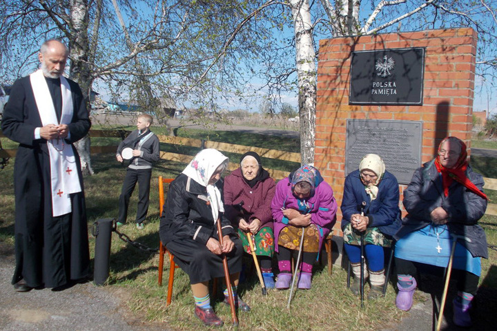 Дети расстрелянных под Томском поляков помолились о репрессированных