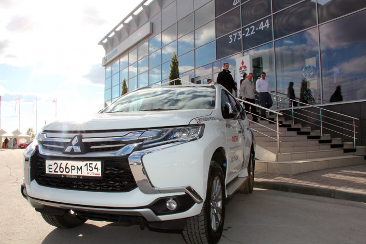 Mitsubishi в Новосибирске: новый дилерский центр и долгожданная премьера Pajero Sport с дизельным двигателем