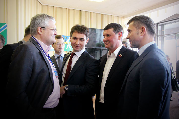 Новосибирские депутаты написали Городецкому о возврате 10% НДФЛ