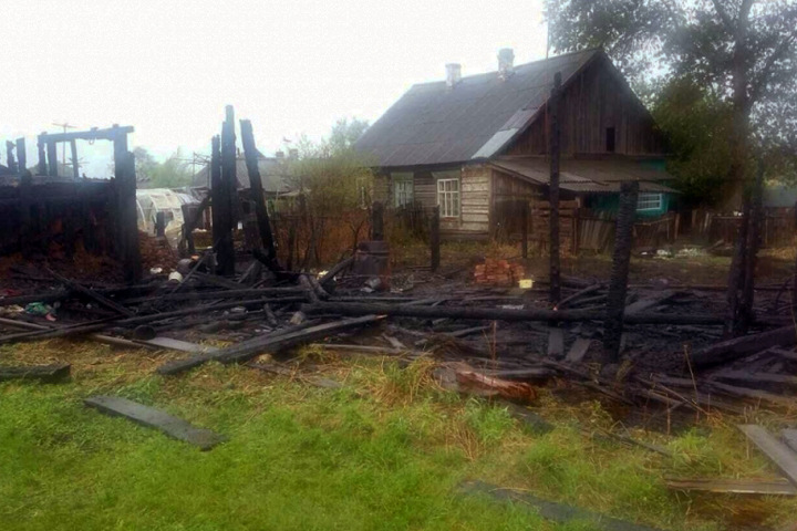 Жители иркутского села сами спасли свои дома от пожара