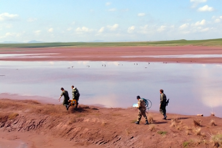 Томские геологи нашли меняющее состав озеро в Хакасии