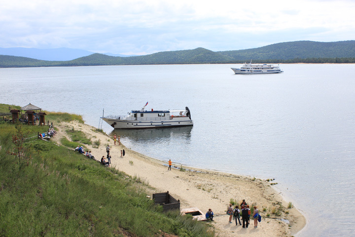 Бурятия хочет ввести свой сбор с туристов на Байкале