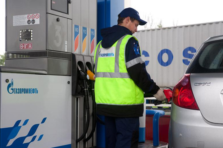 Цены на бензин в Новосибирске продолжают расти