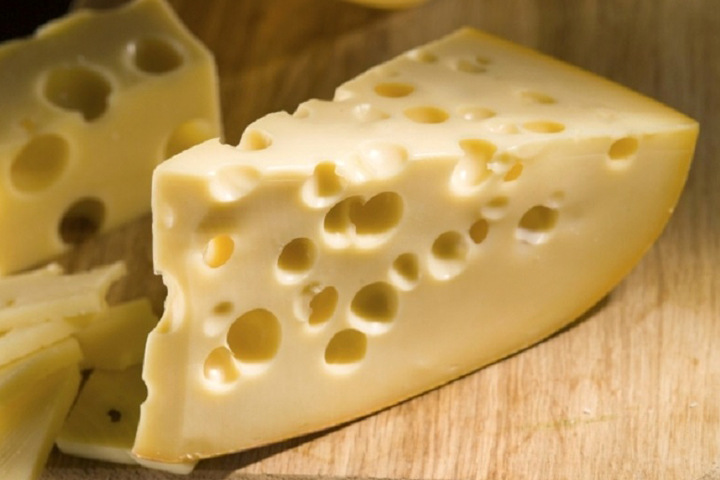 Новосибирские ученые модифицировали фермент для производства сыра