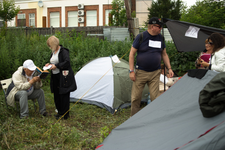 Обманутые дольщики устроили палаточный лагерь в Новосибирске