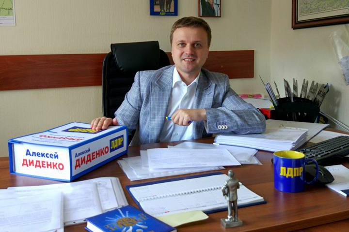 Единороссы помогли кандидату от ЛДПР пройти муниципальный фильтр в Томской области