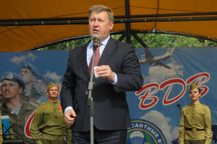Мэр Новосибирска пожелал «содрогнуться империалистическому миру»