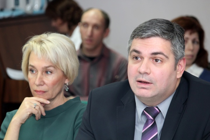 Новосибирскому министру труда и соцразвития найдут четырех замов