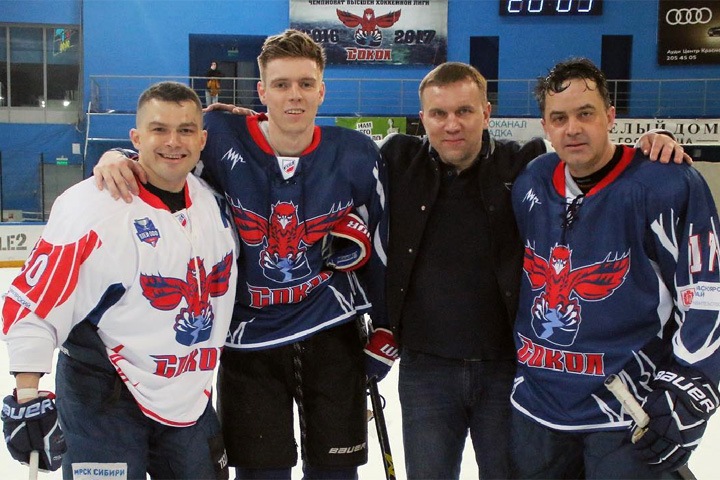 Внук Толоконского стал менеджером красноярского хоккейного клуба