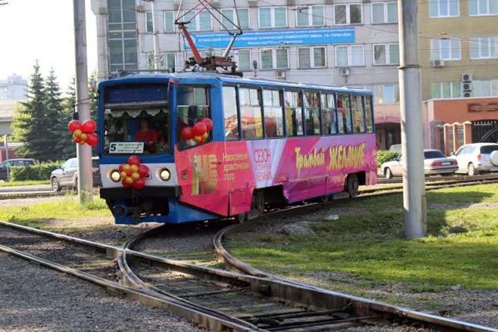 Мэрия Новокузнецка получила 12,5-метровые рельсы на скоростной трамвай