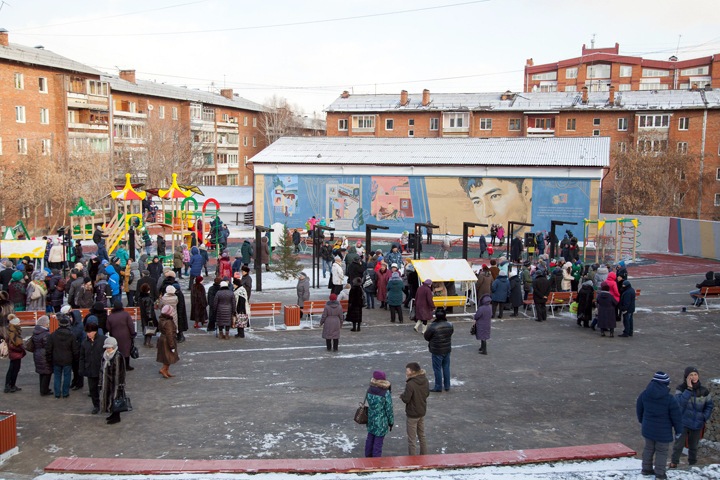 Сквер с граффити по пьесам Вампилова открыли в Иркутске
