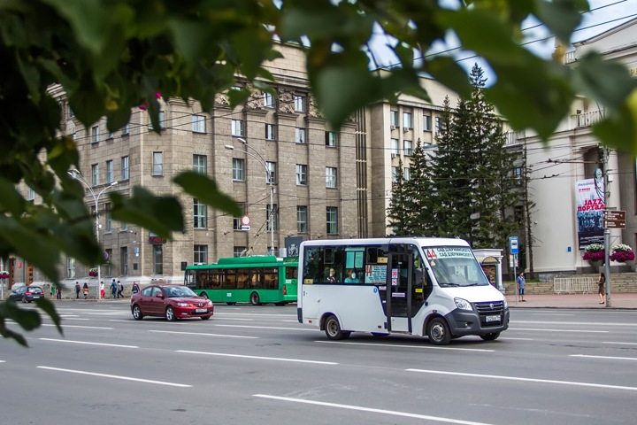 Как получить деньги на современный транспорт в Новосибирске: пособие для городских властей