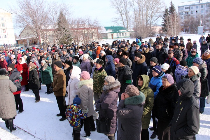 Массовый митинг против превращения села в свалку прошел в Алтайском крае
