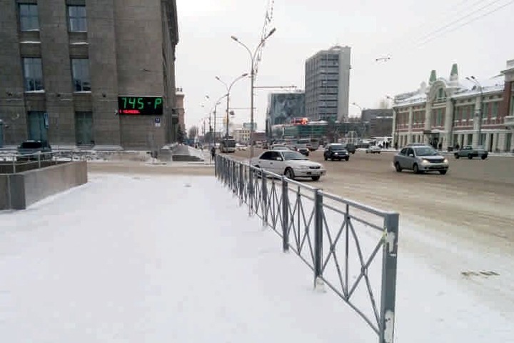 Мэр Красноярска уберет с улиц любимые в Новосибирске заборчики