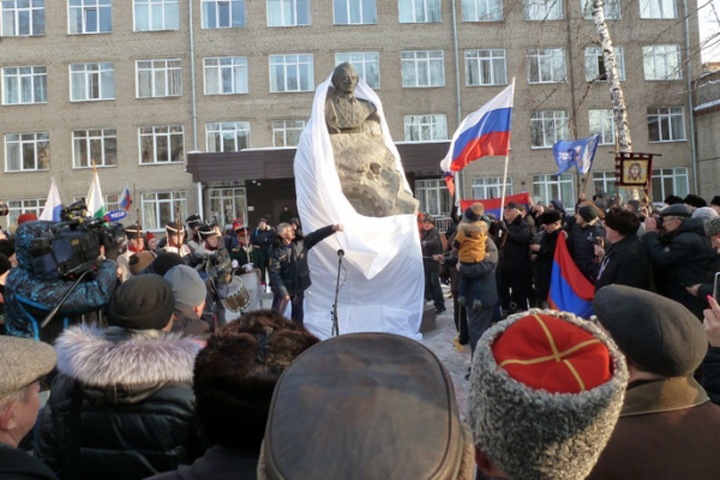Памятник  Суворову открыли в Томске с помощью армянской диаспоры