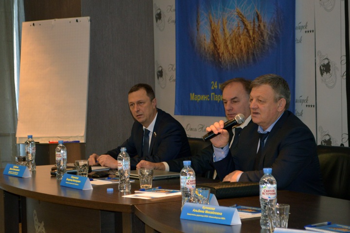 ОЗК заказала у Новосибирской области 37,5 тыс. тонн зерна на декабрь