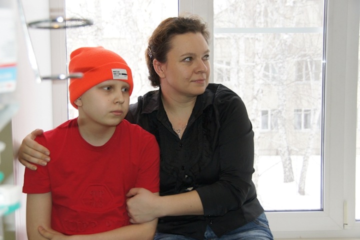Четырнадцатилетнему новосибирцу нужны дорогие лекарства от рака