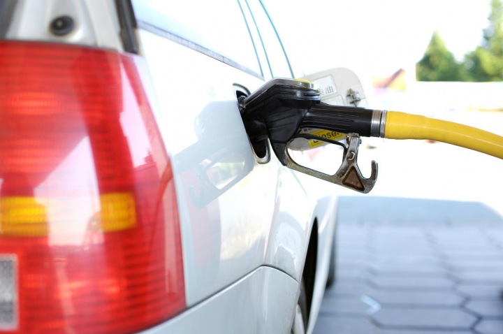 Цены на бензин растут из-за акцизов