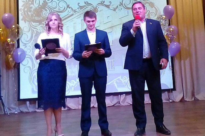 Новосибирская школа №160 отмечает юбилей