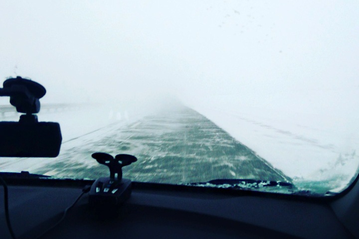Снегопад ограничил движение на трассе «Сибирь»