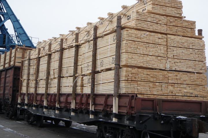 ПГК нарастила перевозки древесины и строительных грузов из Западной Сибири