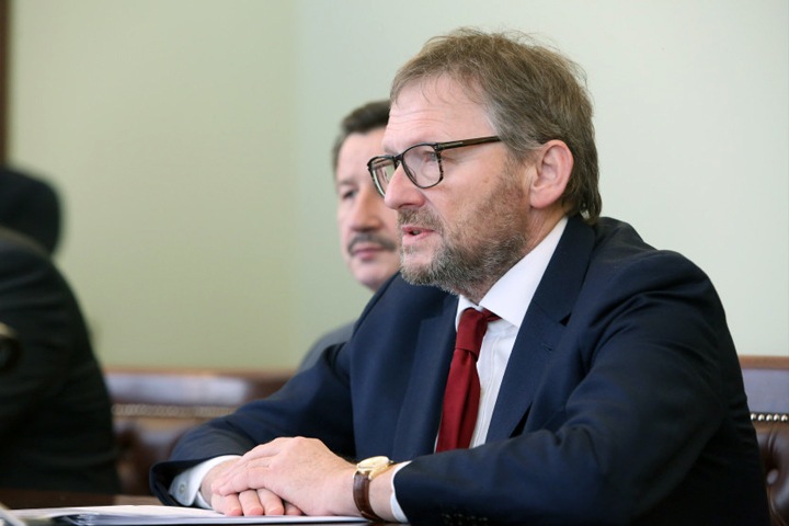 Кандидат в президенты РФ пришел к врио новосибирского губернатора