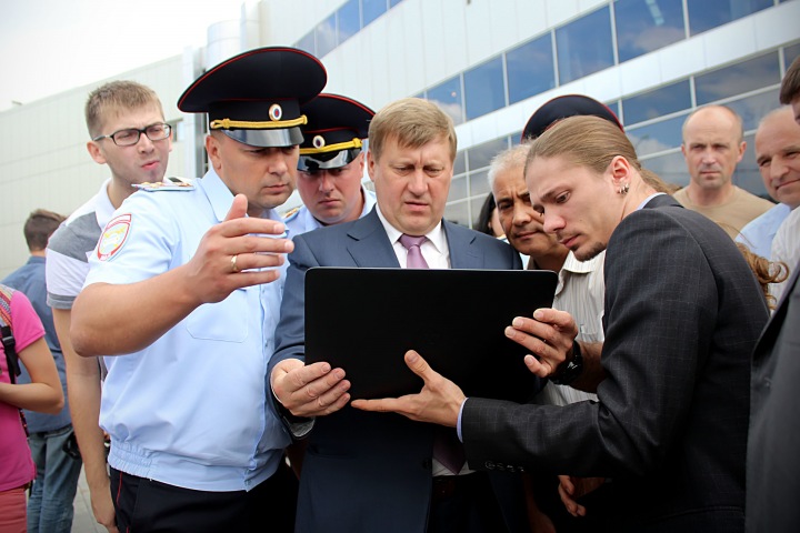 Локоть стал лидером рейтинга «Медиалогии» среди мэров Сибири