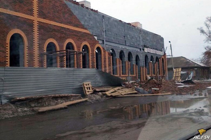 Стена строящегося на месте спецприемника НКВД ЗАГСа рухнула в Куйбышеве