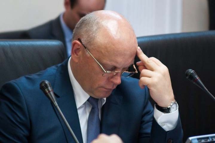 «Прошу любить и жаловать»: Виктор Назаров получил удостоверение сенатора