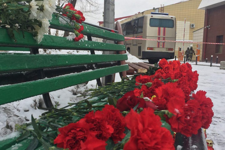 Более 60 человек погибли при пожаре в кемеровском ТЦ