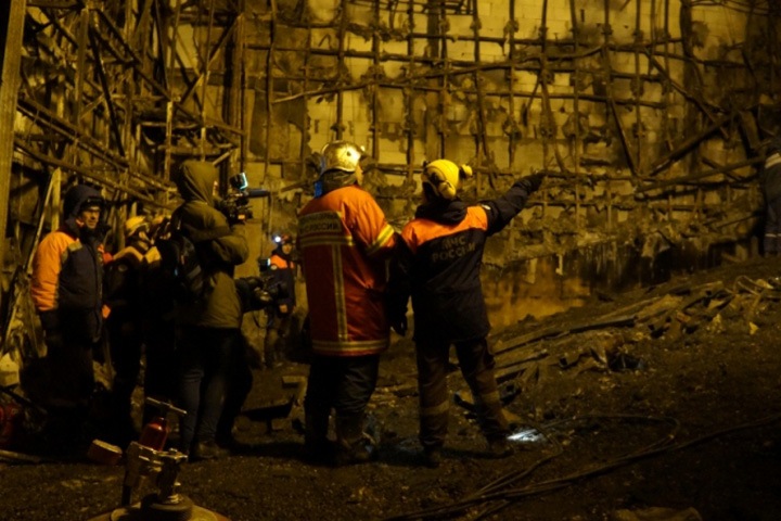 СК заявил о 67 пропавших при пожаре в ТРК «Зимняя вишня»