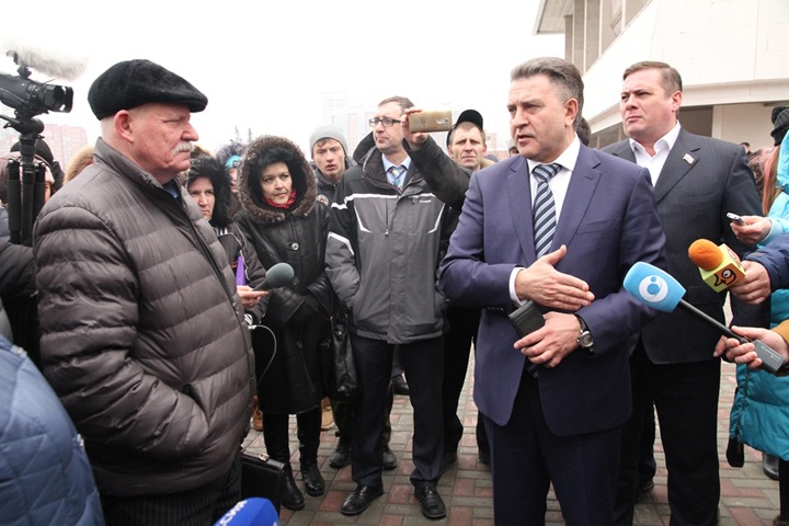 Шимкив вышел к протестующим против главы Новосибирского района
