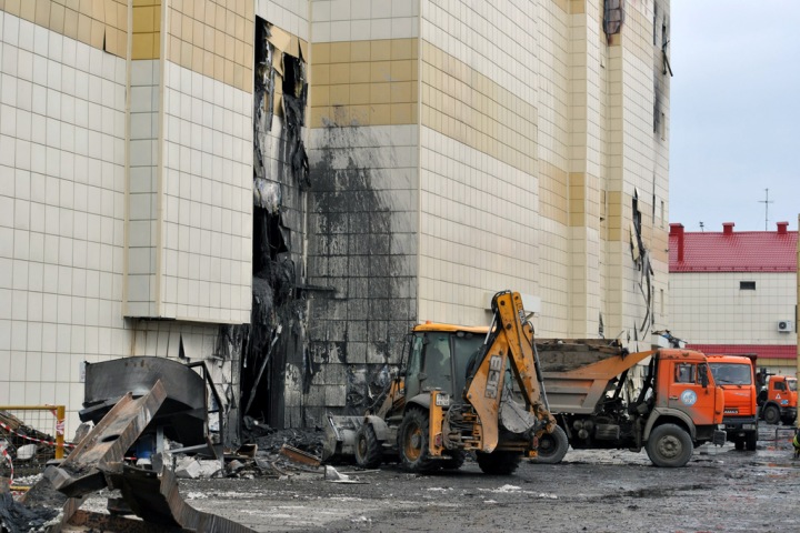 Обыски проходят в мэрии Кемерова из-за пожара в ТРК «Зимняя вишня»