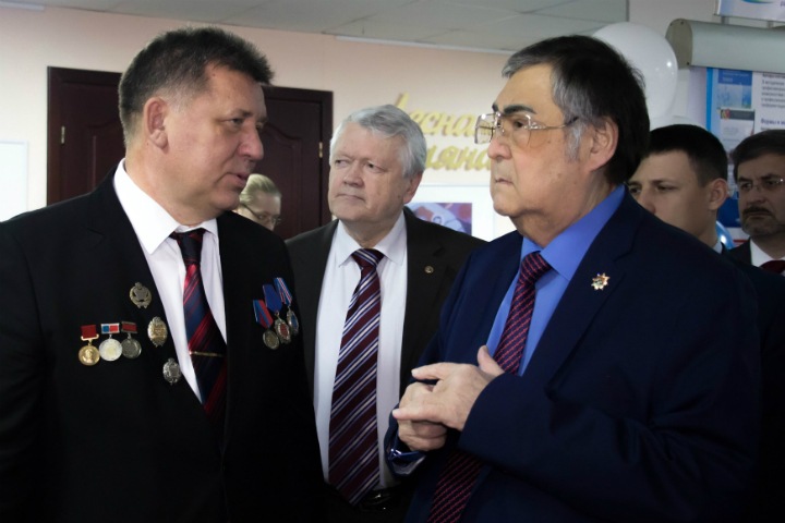 Тулеев стал спикером облсовета Кузбасса: «Область передается с денежкой»
