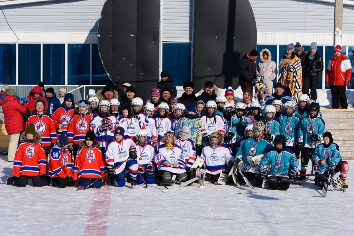 Хоккейные команды из разных районов сыграли в Колывани