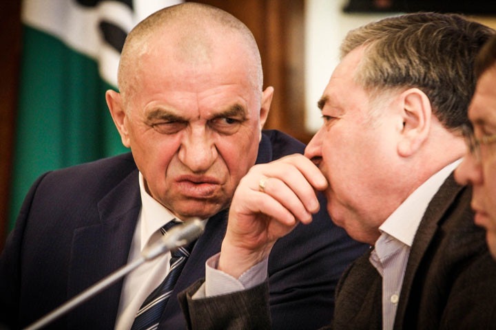 Депутат: Государство может подержать свечку над умирающей новосибирской экономикой