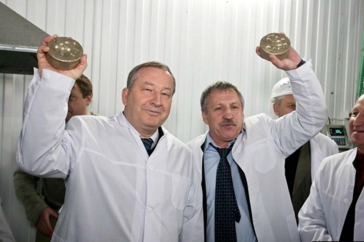 Депутат алтайского парламента купил «Полянку» с золотом