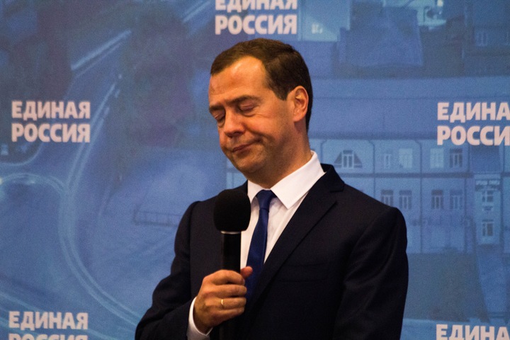Медведев останется премьером в четвертый срок Путина