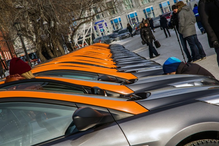 Новосибирские власти решили повысить цену лицензий на такси
